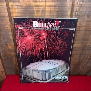 Vintage NBA Chicago Bulls Bull Pen Edition 1 Vol 1 Basketball Game Program